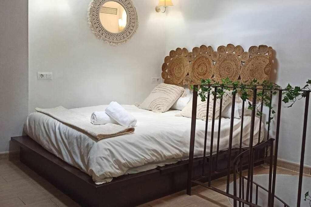 La Pequena Escalera Mezquita Catedral Apartment กอร์โดบา ภายนอก รูปภาพ